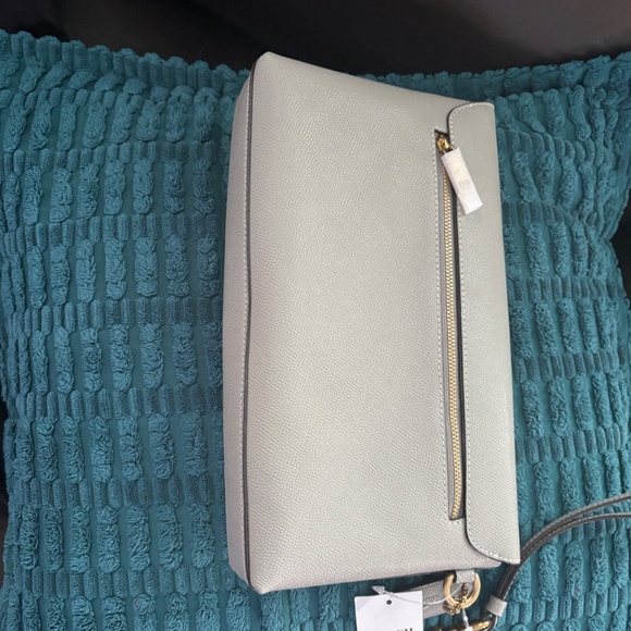 Coach clutch/wristlet - Picture 2 of 4